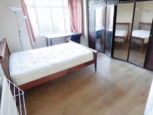 Bedroom- click for photo gallery